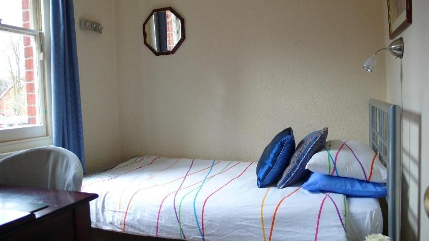 Colebrook Guest House 판버러 외부 사진