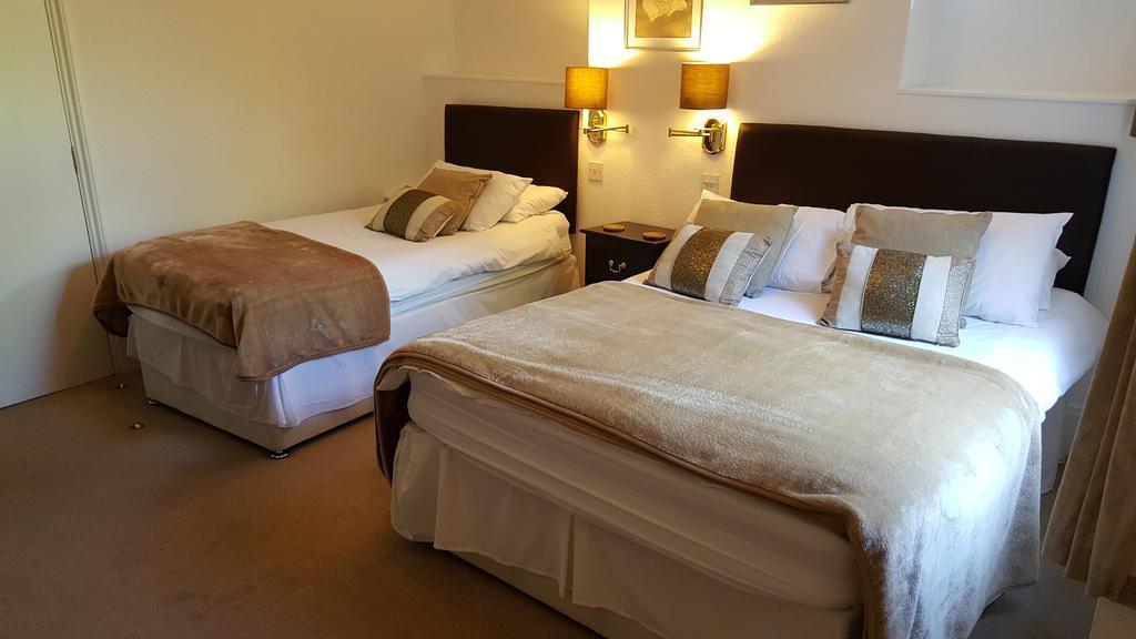 Colebrook Guest House 판버러 외부 사진